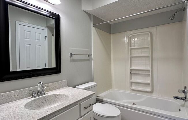 2 beds, 2 baths, 1,350 sqft, $1,525, Unit 26