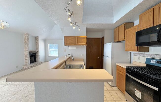 3 beds, 2 baths, $1,435