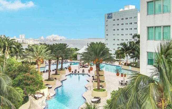 1 bed, 2 baths, $3,295, Unit # 1808