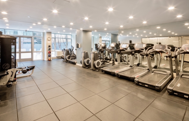 2 beds, 2 baths, $6,100, Unit 5C