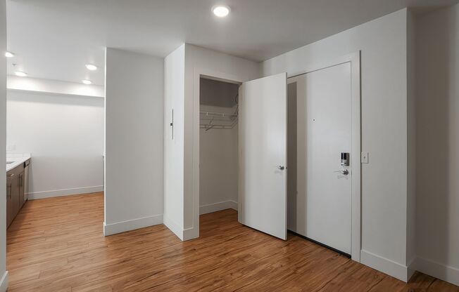 1 bed, 1 bath, 703 sqft, $2,625, Unit 505