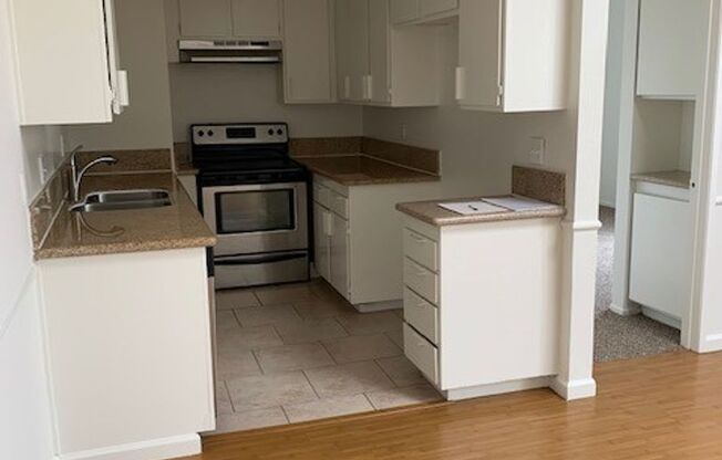 OPEN HOUSE SATURDAY AND SUNDAY - MANAGER 818-569-9638