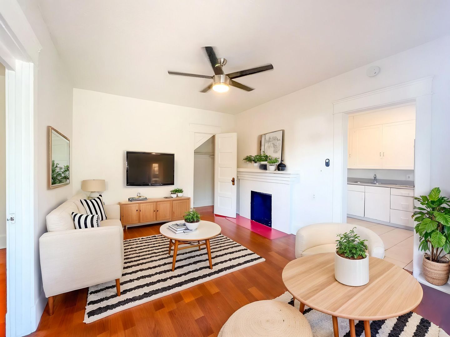 Charming Corner 1 Bed / 1 Bath in the Heart of Barrio Logan!