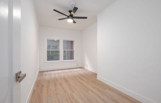 Studio, 1 bath, 425 sqft, $1,295, Unit 106
