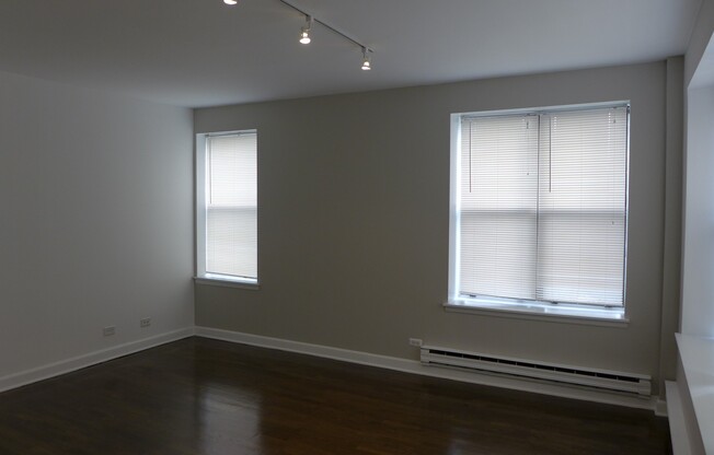 808-12 W Junior Terrace