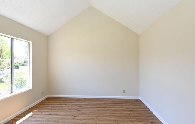 Beautiful 3 bedroom / 2 bath home - Ready for move in. 1181 Casa Marcia Fremont, CA 94539