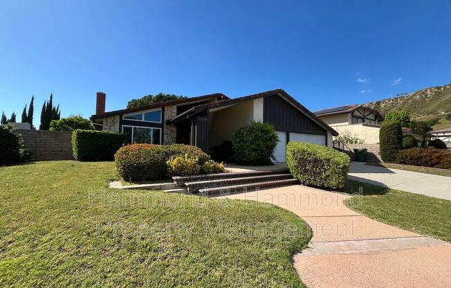 11735 LA TIERRA CT