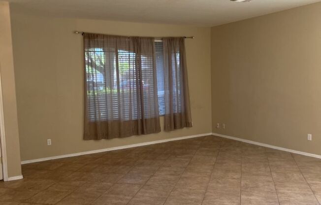 5B/ 3B home with Loft in San Tan Ranch