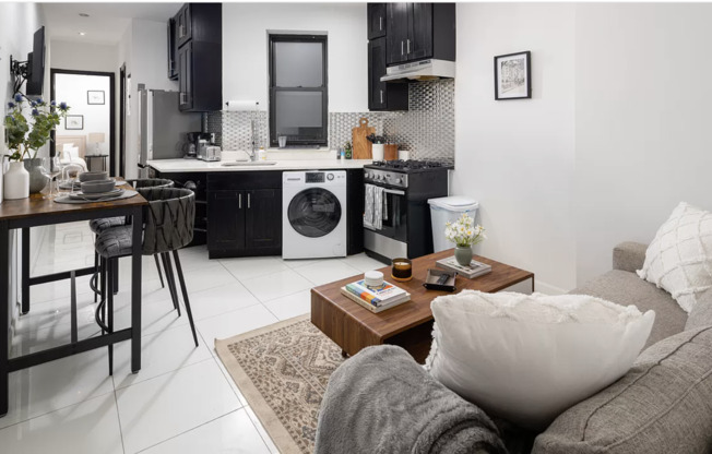 21 W 106 ST