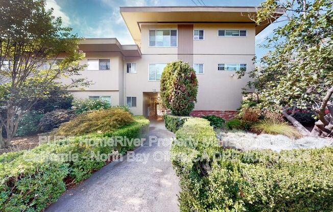 1135 GRAND AVE