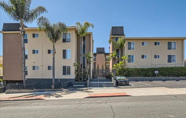 MOVE IN SPECIAL- Live in the Heart of North Park – Stylish 2BR/2BA Condo Available Now!