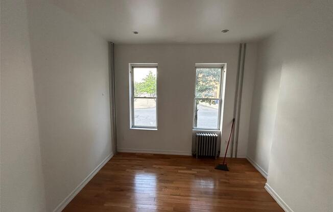 151 KINGSLAND AVE