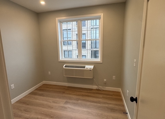 164 ELM ST