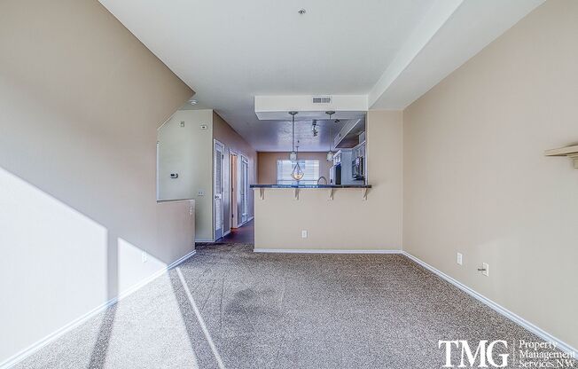 Bright & Open Living in Tanasbourne Tech Corridor