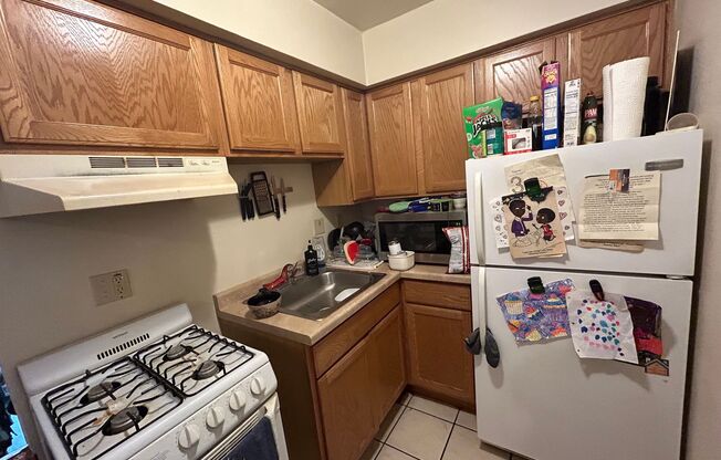 1 bed, 1 bath, $850, Unit 321