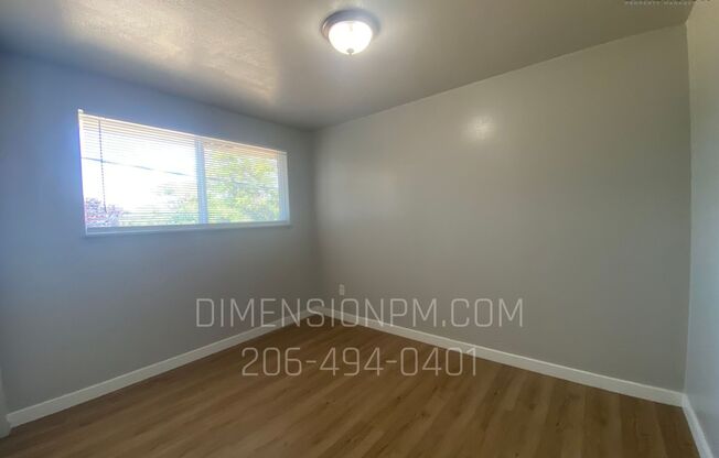 2 beds, 1 bath, 800 sqft, $1,155, Unit #9T