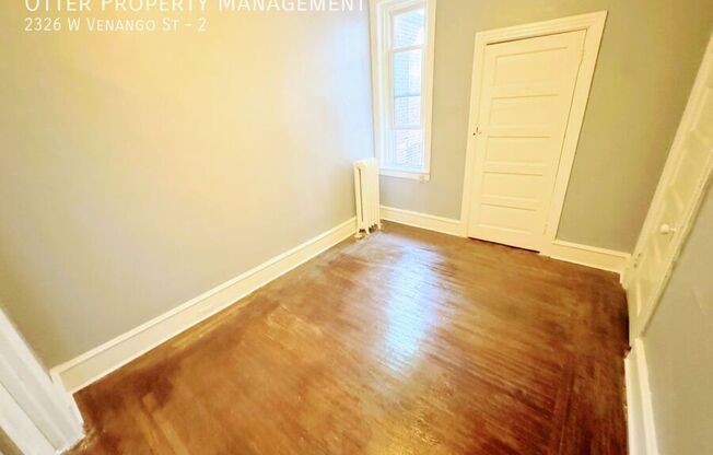 2326 W VENANGO ST