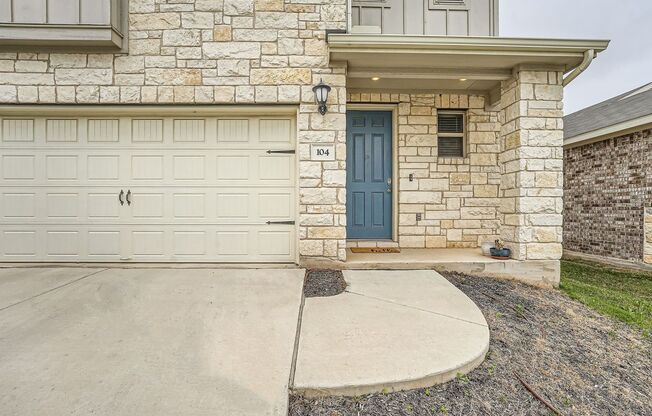 Huge 4-Bedroom Home in Morningstar Neighborhood