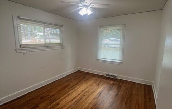 3 beds, 1 bath, $1,495