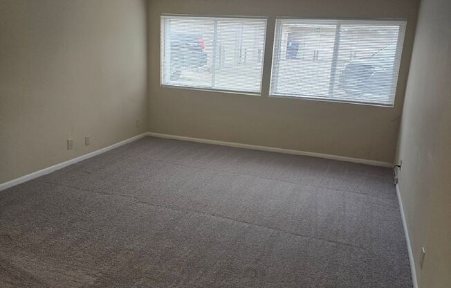 1 bed, 1 bath, 750 sqft, $987, Unit 109