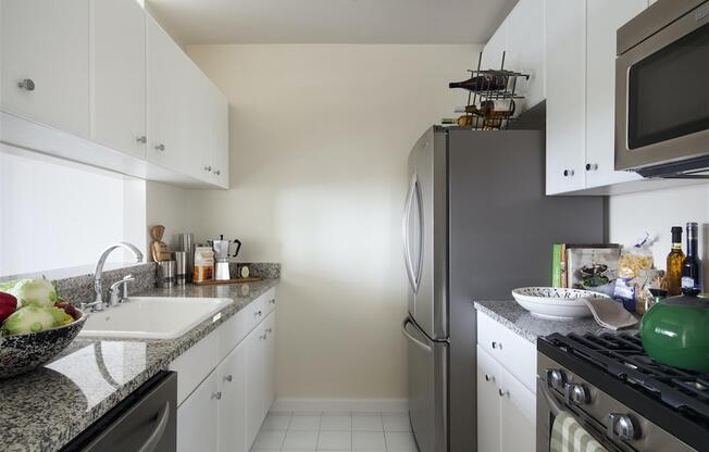 1 bed, 1 bath, $4,595, Unit 7I