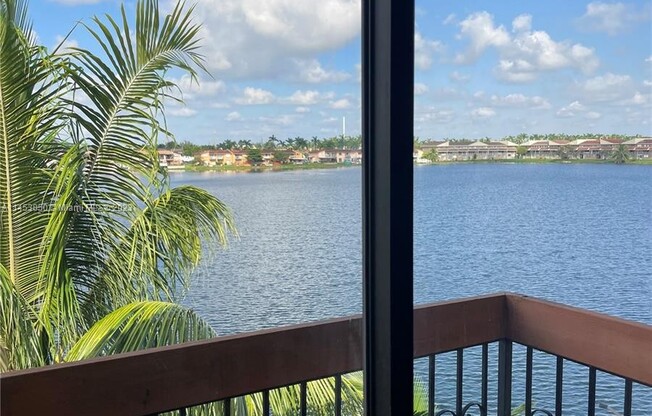 5650 W 26th Ct Apt 202