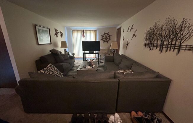 1 bed, 1 bath, $1,025, Unit 5