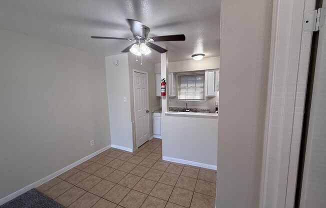1 bed, 1 bath, $799, Unit 10