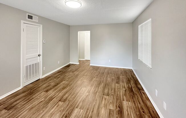 Valley Creek Apartments