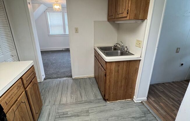 3 beds, 1 bath, $1,350