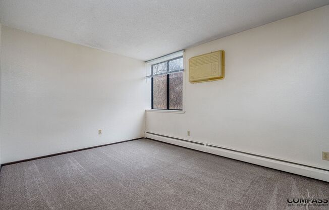 3 beds, 2 baths, 1,209 sqft, $1,295, Unit 2215-315