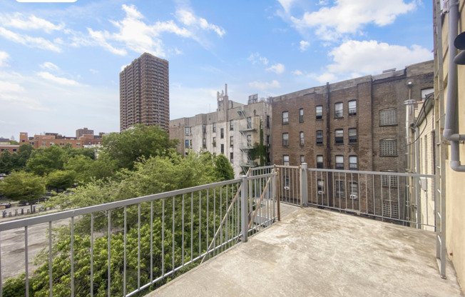 2 beds, 1 bath, $2,695, Unit 4