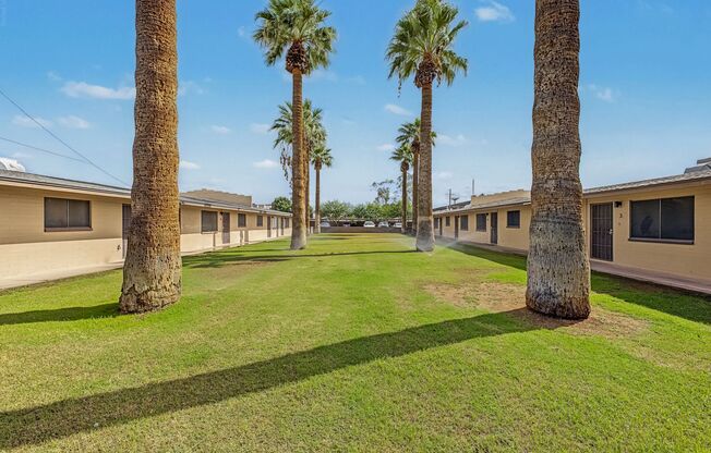 2 beds, 1 bath, 935 sqft, $1,599, Unit 01