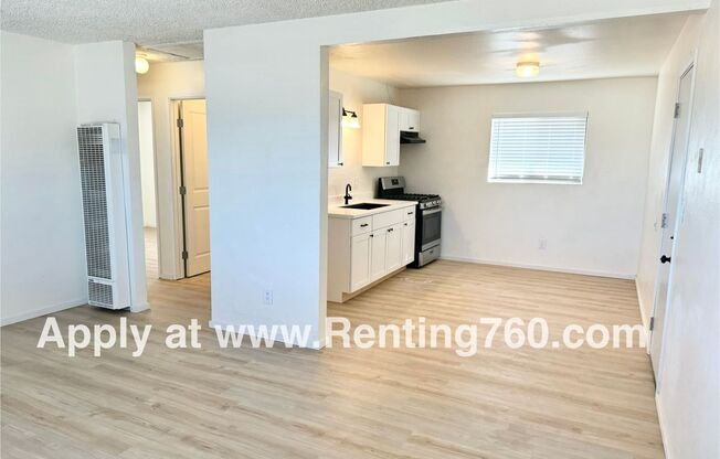 Newly Remodeled 2 Bedroom 1 bathroom Home!