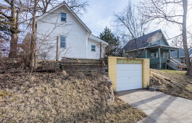 Quaint 2BD/1BA Single-Family Home