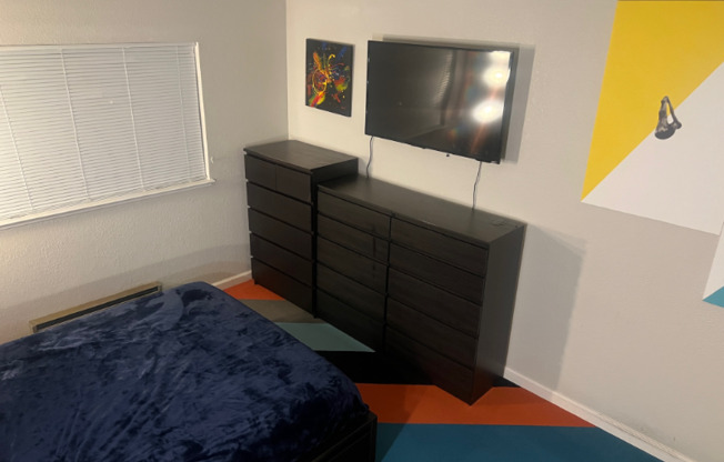 2031 Market Ave., #125