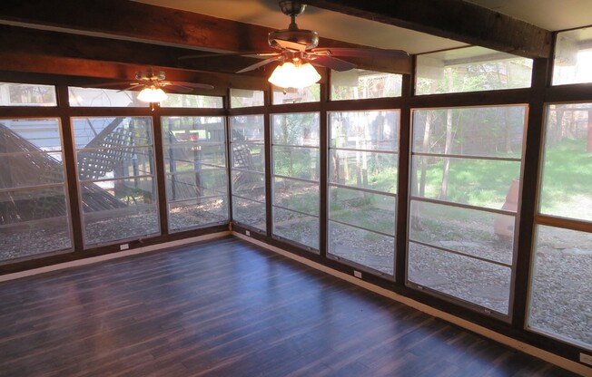 Quaint Cottage in Trendy South Austin