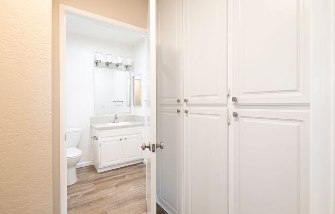 1 bed, 1 bath, 650 sqft, $2,095, Unit C11
