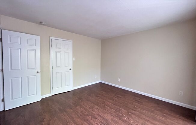 2 beds, 1 bath, 847 sqft, $1,495, Unit 5640 Odea Drive #2