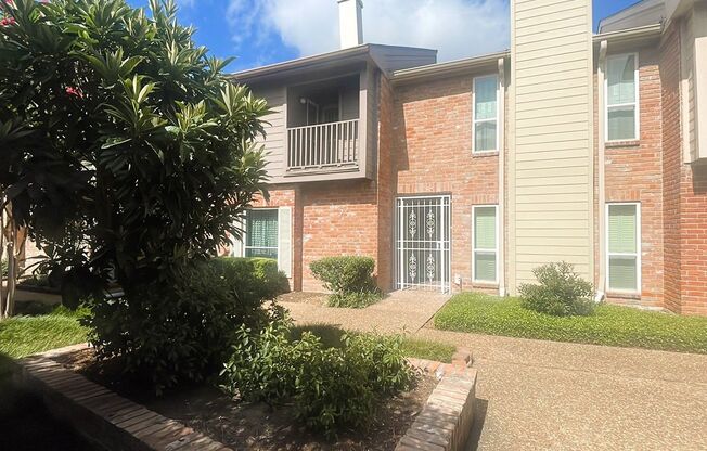 2 beds, 2.5 baths, $2,300