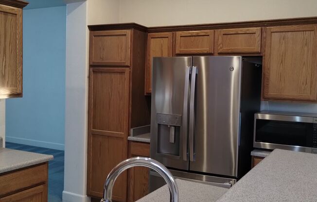 3 beds, 2 baths, $2,300