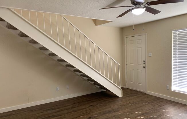 1 bed, 1 bath, 841 sqft, $925, Unit 1617