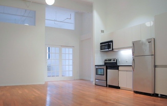 44 BERRY ST