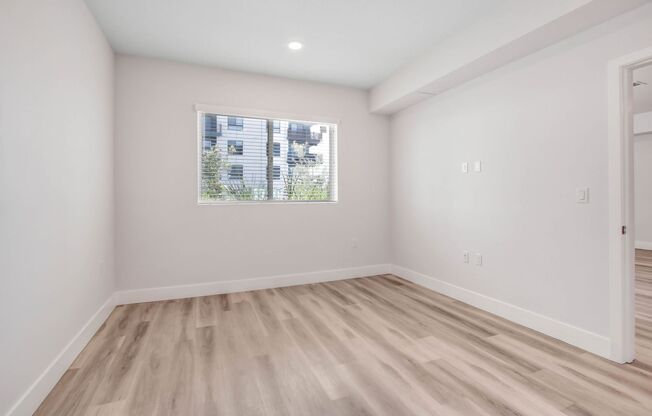 2 beds, 1 bath, 1,013 sqft, $2,815, Unit 203