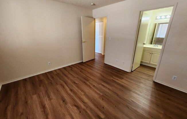 2 beds, 2 baths, 918 sqft, $1,175, Unit Unit B