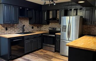 2 Bedroom Townhouse **50% off December's Rent with a December 2025 Move In**