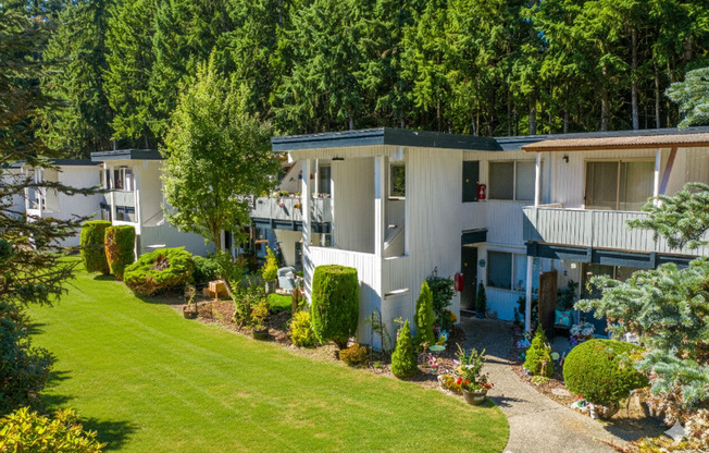Timber Grove Apartments in Lynnwood, WA