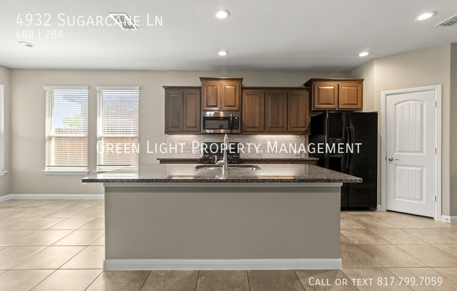 4932 SUGARCANE LN