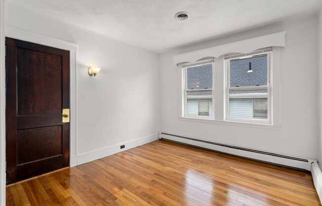 3 beds, 1.5 baths, 1,100 sqft, $3,150, Unit 38