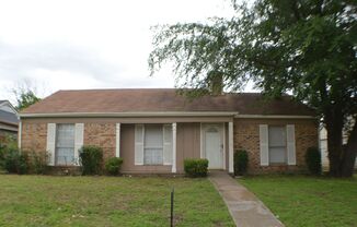 3 Bed 2 Bath 1 Car garage house for rent in Dallas